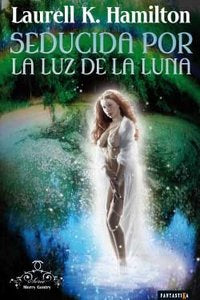 Seducida Por La Luz De La Luna