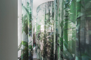 Acerca de la Ambigüedad Específica por medio de la idea de espacio tropical o la práctica razonada de las formas de la transición