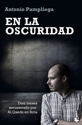 En La Oscuridad Libro